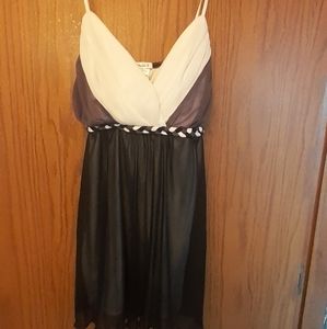 ❤ 3/$25 Shear dressy halter top